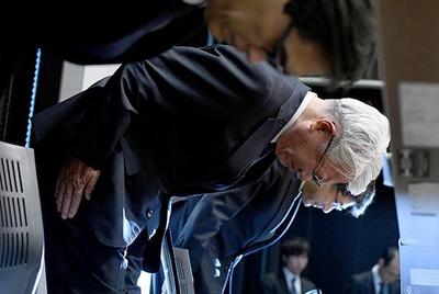 神户制钢社长与副社长辞职，铝制品数据造假暴露公司治理深层危机